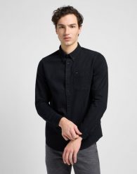 MESKA KOSZULA LEE BUTTON DOWN BLACK 112330674. Czarne koszule męskie Lee, m, bez wzorów, bez kołnierzyka, bez ramiączek. Za 169.99 zł.