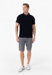 Krótkie spodnie chino P-BRAXTON. Szare spodnie materiałowe męskie Volcano, l, bez wzorów, z elastanu, klasyczne. Za 169.99 zł.