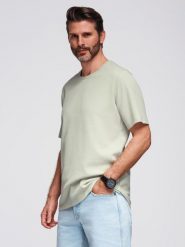 Koszulka męska o waflowej strukturze z okrągłym dekoltem – pistacjowa V4 - Rozmiar: S. Zielone koszulki polo męskie Ombre Clothing, m, bez wzorów, z bawełny, bez ramiączek. W wyprzedaży za 82.49 zł.