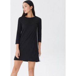 Sukienka z lampasami - Czarny. Czarne sukienki damskie House. Za 79.99 zł.
