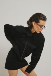 Krótka marynarka na zamek w kolorze TOTALLY BLACK - FRANKIE-M/L. Czarne żakiety damskie Marsala, l, bez wzorów, z bawełny, eleganckie. Za 599.90 zł.