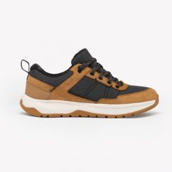 Buty turystyczne męskie Quechua NH500 skóra wodoodporne. Brązowe eleganckie półbuty QUECHUA, ze skóry, eleganckie, bez zapięcia. Za 269.99 zł.