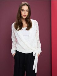 Ażurowy kardigan - kremowy. Białe kardigany damskie Sinsay, l, w ażurowe wzory. Za 49.99 zł.