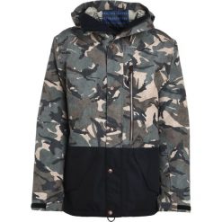 DC Shoes OUTLIER Kurtka snowboardowa british woodland. Kurtki snowboardowe męskie DC Shoes, z materiału. W wyprzedaży za 1,061.10 zł.