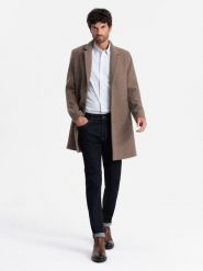Elegancki jednorzędowy męski płaszcz z wełną – brązowy V1 - Rozmiar: XL. Brązowe płaszcze męskie Ombre Clothing, na zimę, m, bez wzorów, z poliesteru, eleganckie, bez kaptura. W wyprzedaży za 464.99 zł.