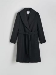 Płaszcz z domieszką wełny - czarny. Czarne płaszcze damskie Reserved, l, bez wzorów, z tkaniny, klasyczne, bez kaptura. W wyprzedaży za 239.99 zł.