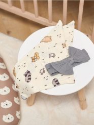 Śliniaki 2 pack - kremowy. Białe śliniaki dla dzieci Sinsay, bez wzorów, z bawełny. Za 22.99 zł.