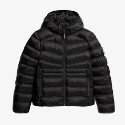 Damska ocieplana kurtka puchowa Superdry Fuji Quilt. Czarne kurtki damskie Superdry., na zimę, xs, bez wzorów, z materiału, bez kaptura. Za 520.50 zł.
