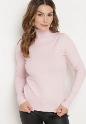 Jasnoróżowy Klasyczny Golf z Wiskozą Izaritha. Czerwone swetry damskie Born2be, s, bez wzorów, z jeansu, eleganckie, bez kołnierzyka, bez ramiączek, długie, bez kaptura. Za 44.99 zł.