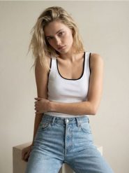 Bluzka na ramiączkach z wiskozą - biały. Białe bluzki damskie Sinsay, l, bez wzorów, z wiskozy, bez kołnierzyka, bez ramiączek. W wyprzedaży za 17.99 zł.