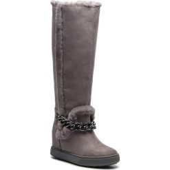 Kozaki GUESS - FLFSH4 ESU11 DGREY. Kozaki damskie marki Guess. W wyprzedaży za 389.00 zł.