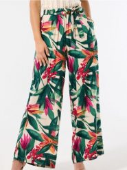 Wiskozowe spodnie wide leg ze wzorem w kwiaty - wielobarwny. Spodnie materiałowe damskie Sinsay, l, bez wzorów, z wiskozy. Za 39.99 zł.