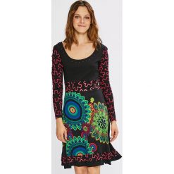 Desigual - Sukienka. Sukienki damskie marki Desigual. W wyprzedaży za 199.90 zł.