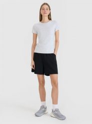 4F Spodenki dresowe damskie - czarne S. Czarne szorty sportowe damskie 4f, l, bez wzorów, z bawełny, sportowe. Za 79.99 zł.