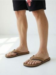 Japonki - brązowy. Brązowe klapki męskie Sinsay. Za 25.99 zł.