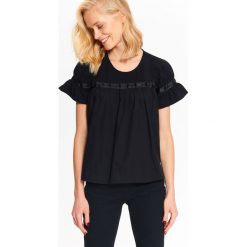 BLUZKA DAMSKA IMPREZOWA, Z OZDOBNYMI KORALIKAMI. Czarne t-shirty i topy dla dziewczynek TOP SECRET, bez wzorów, bez ramiączek. W wyprzedaży za 29.99 zł.