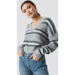NA-KD Sweter w paski - Grey. Swetry damskie marki NA-KD. Za 121.95 zł.