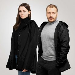 Rains Kurtka unisex Rains Black 12010-01. Czarne kurtki damskie Rains, bez wzorów, bez kaptura. Za 369.00 zł.