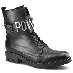 Botki damskie Karino, skórzane i zapinane na suwak, czarne, 2776-076-F. Czarne botki damskie Karino, ze skóry, klasyczne, bez obcasa, bez zapięcia. Za 249.00 zł.