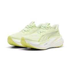 Damskie buty do biegania MagMax NITRO™ 2 PUMA. Zielone obuwie sportowe damskie Puma, bez wzorów, z materiału, do biegania. Za 519.99 zł.