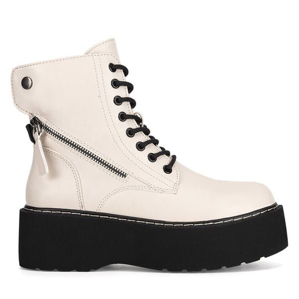 Trzewiki DeeZee. Brązowe botki damskie DeeZee, bez obcasa, na płaskiej podeszwie, bez zapięcia. Za 199.99 zł.