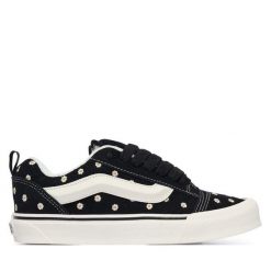 Tenisówki Vans. Czarne trampki i tenisówki damskie Vans, bez wzorów, bez zapięcia. Za 379.99 zł.