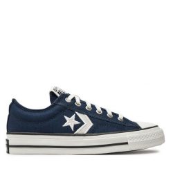 Trampki Converse. Czerwone trampki i tenisówki damskie Converse, bez wzorów, retro, bez zapięcia. Za 279.99 zł.