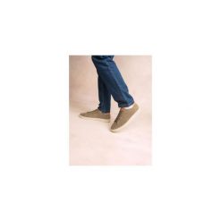 Zamszowe trampki TBS. Brązowe trampki i tenisówki damskie TBS, bez wzorów, z zamszu, casualowe, bez zapięcia. Za 494.00 zł.