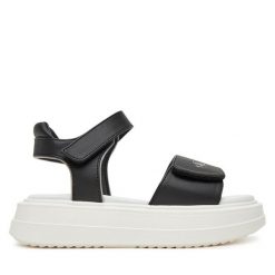 Sandały Calvin Klein Jeans. Czarne sandały dziewczęce Calvin Klein Jeans, z jeansu, bez zapięcia. Za 219.99 zł.