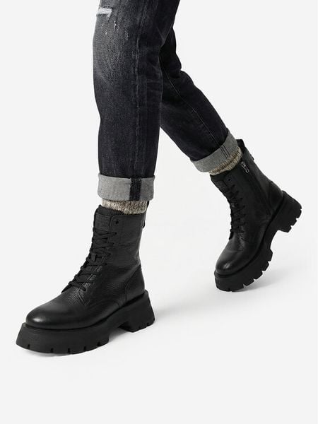 G-Star Raw Trzewiki CEO-WI16-525-02 Czarny. Czarne botki damskie G-Star, retro, bez obcasa, na słupku, bez zapięcia. Za 379.99 zł.