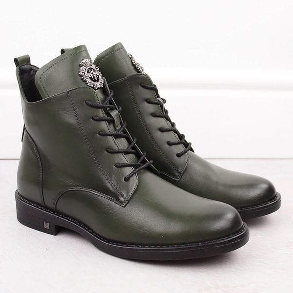 Botki damskie sznurowane i na zamek zielone Potocki SZ12179. Zielone botki damskie POTOCKI, ze skóry ekologicznej, bez obcasa, bez zapięcia. Za 189.99 zł.