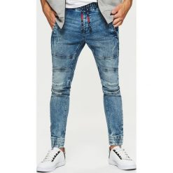 Jeansy SLIM JOGGER - Niebieski. Niebieskie jeansy męskie Cropp. Za 129.99 zł.