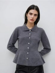 Kardigan z kołnierzem - ciemnoszary. Szare kardigany damskie Reserved, l, bez wzorów, z dzianiny. Za 139.99 zł.