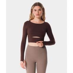 Longsleeve z wycięciem dla kobiet na fitness Carpatree Balletcore. Brązowe obuwie sportowe damskie Carpatree, bez wzorów, na fitness i siłownię. Za 189.99 zł.