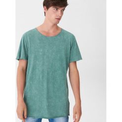 T-shirt w marmurkowy wzór - Turkusowy. Niebieskie t-shirty męskie House, l, bez wzorów, bez kołnierzyka. W wyprzedaży za 19.99 zł.