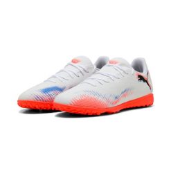 Buty piłkarskie Puma Future 8 Play TT. Białe buty sportowe męskie Puma, bez zapięcia, do piłki nożnej. Za 182.99 zł.