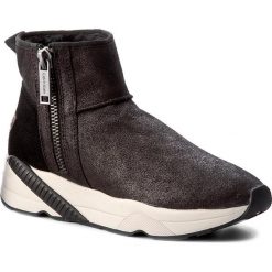 Botki CALVIN KLEIN JEANS - Peggy R0630 Wine Metal. Czerwone kozaki damskie Calvin Klein Jeans, z futra, bez obcasa. W wyprzedaży za 409.00 zł.