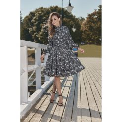 Piękna rozkloszowana sukienka l269. Sukienki damskie marki Lemoniade. Za 249.00 zł.