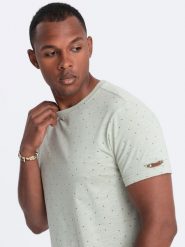 T-shirt męski fullprint z kolorowymi literami - jasnozielony V5. Zielone t-shirty męskie Ombre Clothing, l, bez wzorów, z bawełny, klasyczne, bez kołnierzyka. W wyprzedaży za 24.99 zł.