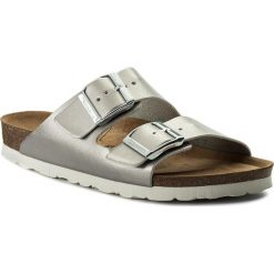 Klapki TAMARIS - 1-27525-20 Silver 941. Szare klapki damskie Tamaris, z materiału. W wyprzedaży za 139.00 zł.