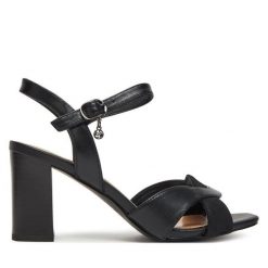 Sandały Lasocki. Czarne sandały damskie Lasocki, bez wzorów, bez obcasa, na słupku, bez zapięcia. Za 219.99 zł.