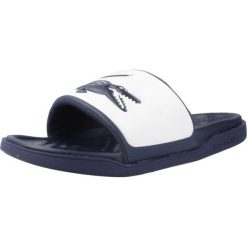 Klapki Lacoste Model Serve Slide Dual Kolor Niebieski. Niebieskie klapki męskie Lacoste, z syntetyku. Za 332.45 zł.