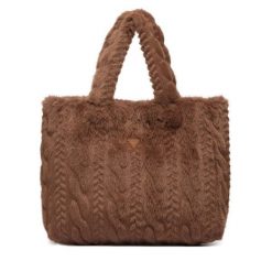 Torebka Guess. Brązowe torebki do ręki damskie Guess, z aplikacjami, klasyczne, bez dodatków. Za 394.99 zł.