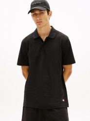 Tommy Jeans koszulka polo Mężczyźni czarny, S. Czarne koszulki polo męskie Tommy Jeans, m, bez wzorów, z bawełny, bez kołnierzyka, bez ramiączek. Za 279.95 zł.