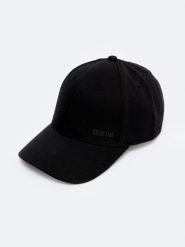 Czapka unisex z daszkiem czarna Basil 906. Czarne czapki i kapelusze damskie Big Star, bez wzorów, z bawełny. Za 99.99 zł.