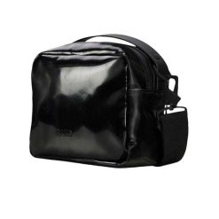 Torba Box Crossbody. Czarne torby i plecaki dziecięce Rains. Za 579.99 zł.