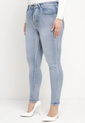 Jasnoniebieskie Jeansy o Klasycznym Fasonie Skinny Nellavera. Niebieskie jeansy damskie Born2be, plus size. Za 29.99 zł.