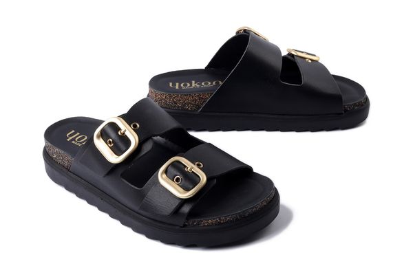 YOKONO TUNEZ-130 VAQ NEGRO, klapki damskie. Czarne klapki damskie Yokono, bez wzorów, bez obcasa, na płaskiej podeszwie. Za 231.92 zł.