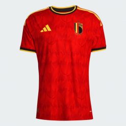 Koszulka domowa Belgia 26 Authentic. Czerwone koszulki sportowe męskie Adidas, xs, bez wzorów, z dzianiny, bez kołnierzyka, bez ramiączek, do piłki nożnej, climacool (adidas). Za 649.00 zł.