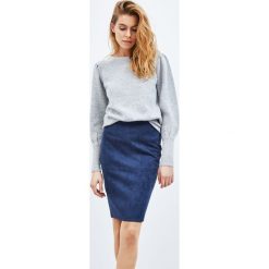 Sweter z bufiastymi rękawami. Szare swetry damskie MOODO, l, bez wzorów, bez kołnierzyka, bez ramiączek, bez kaptura. Za 19.99 zł.